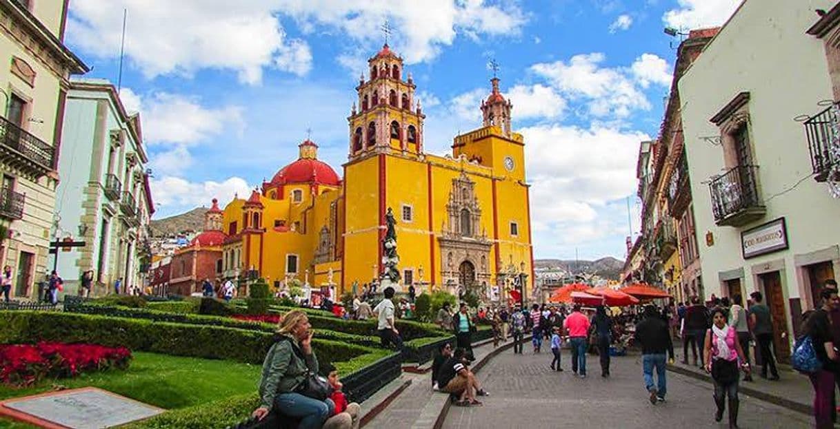 Place Plaza De La Paz