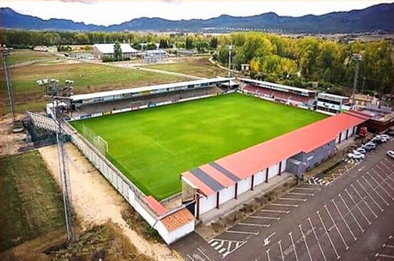 Lugar Estadio Municipal de Anduva, CD Mirandés