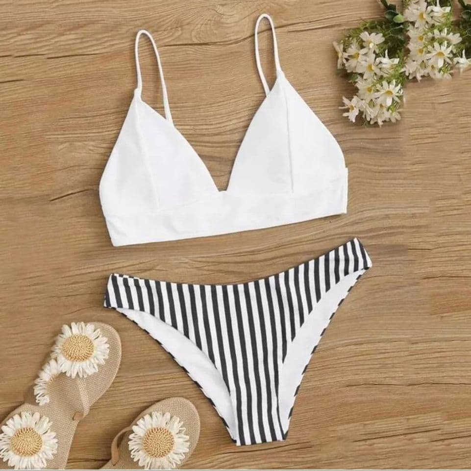 Moda Bikini blanco y rayas