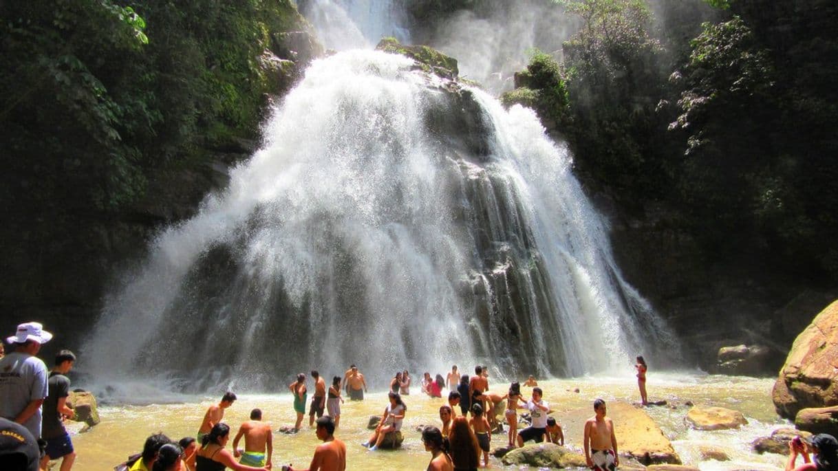 Lugar Catarata de Bayoz