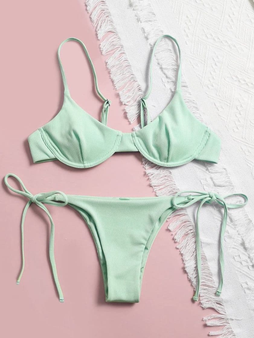 Moda Bikini verde pastel