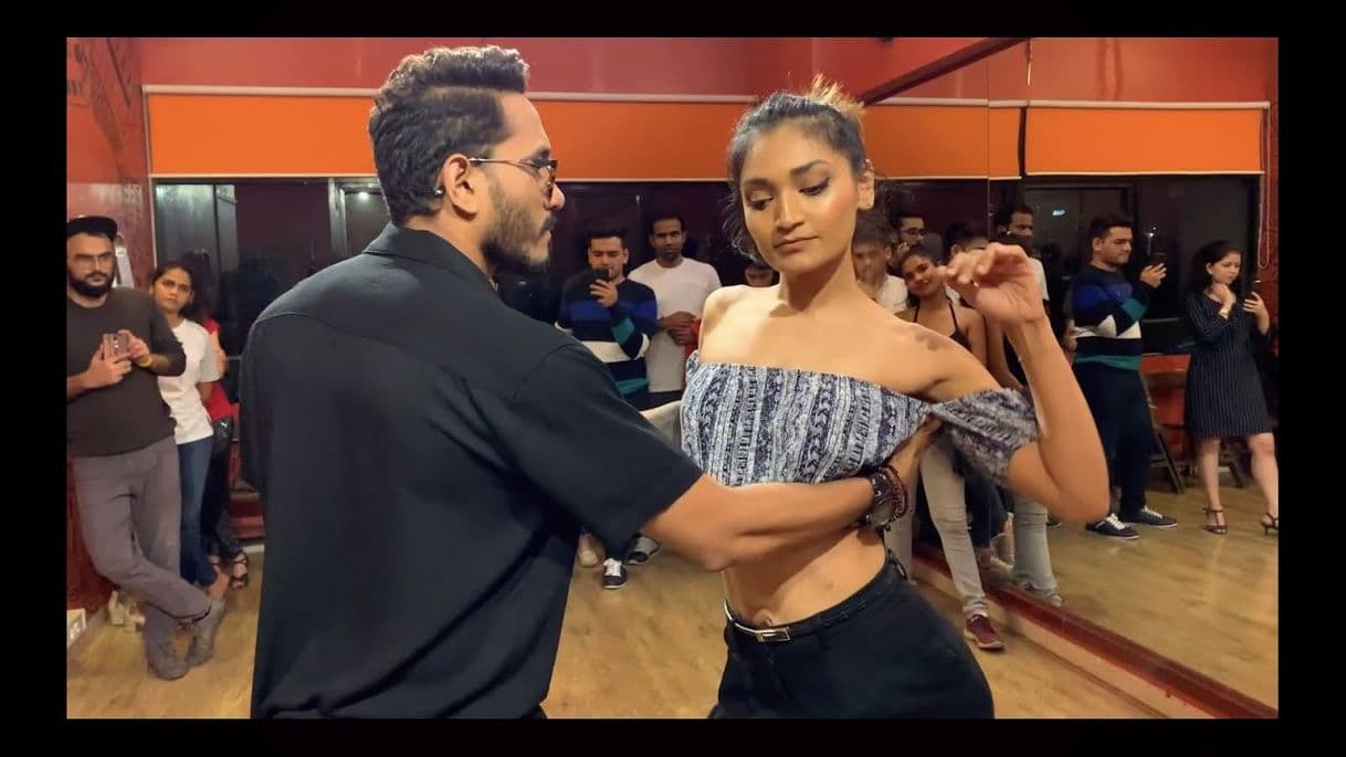 Moda Cornel and Rithika | Bachata Sensual | Someone you loved - YouTube