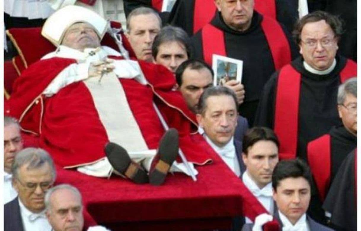 Fashion JUAN PABLO II y la simbologia oculta en su funeral