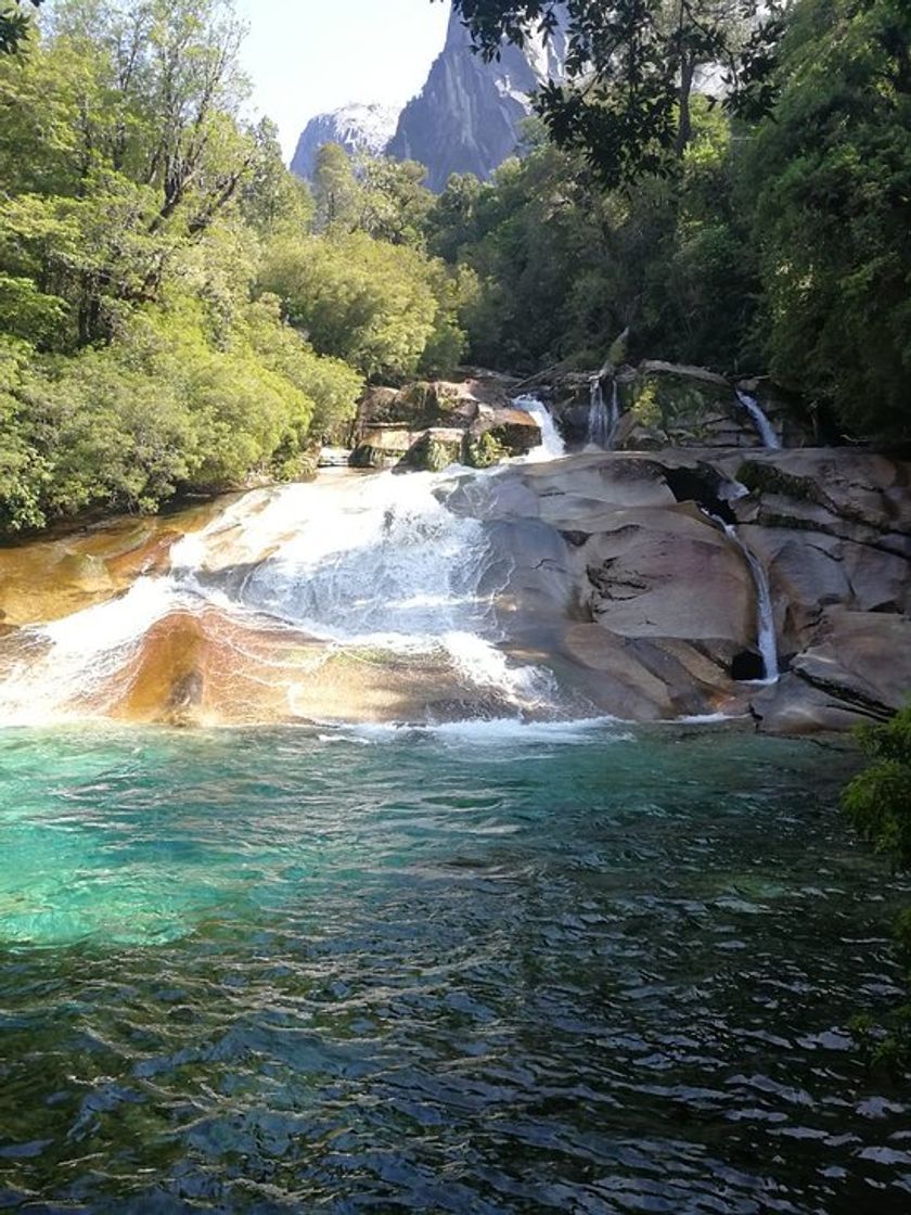 Lugar Toboganes de la Junta (Cochamó) - TripAdvisor