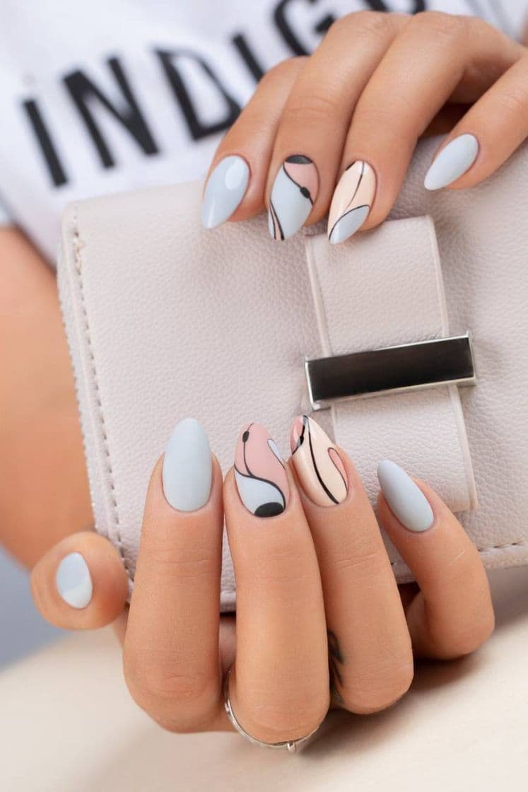 Moda Most Luxurious NaiLs