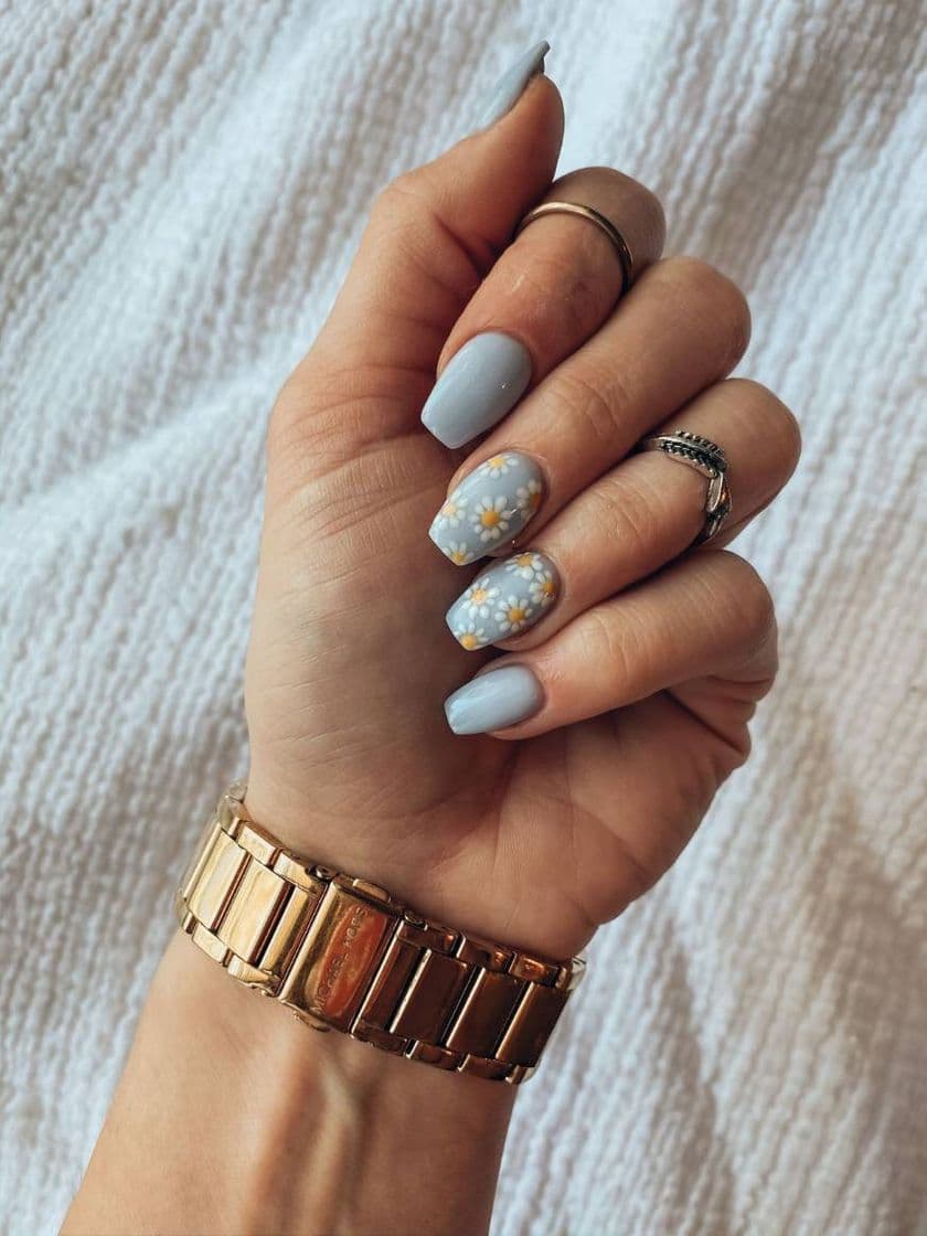 Moda Light Blue Acrylic Nails