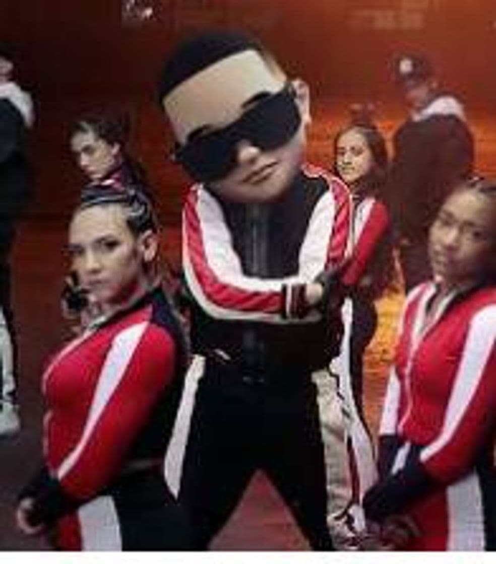 Moda Daddy Yankee & Snow - Con Calma (Video Oficial) - YouTube