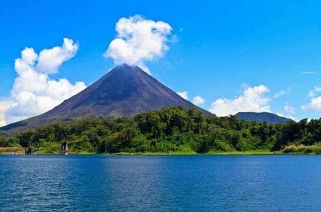 Lugar Parque Nacional Volcán Arenal