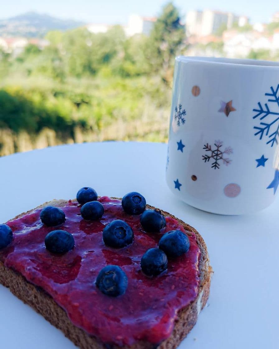 Moda Tostada con mermelada casera, súper fácil de hacer... ♥️