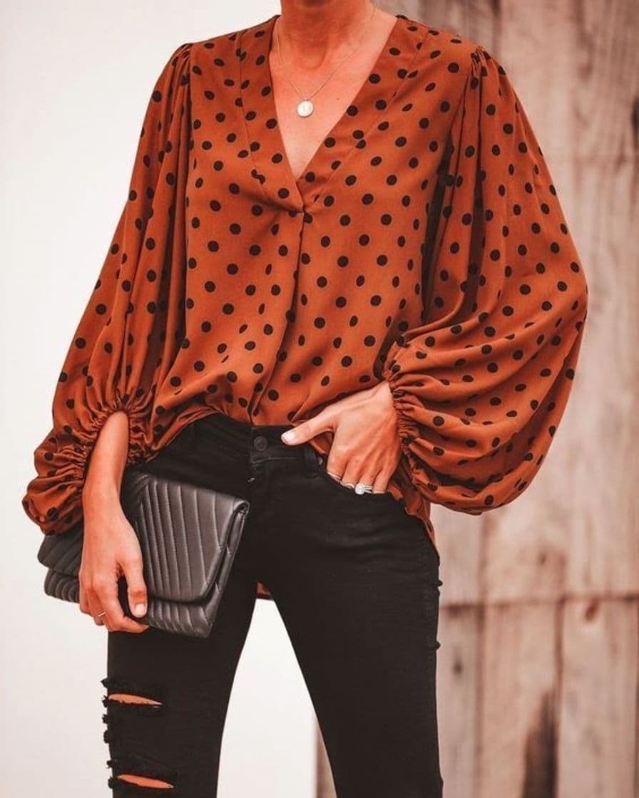 Moda Blusa poá preto e laranja terra