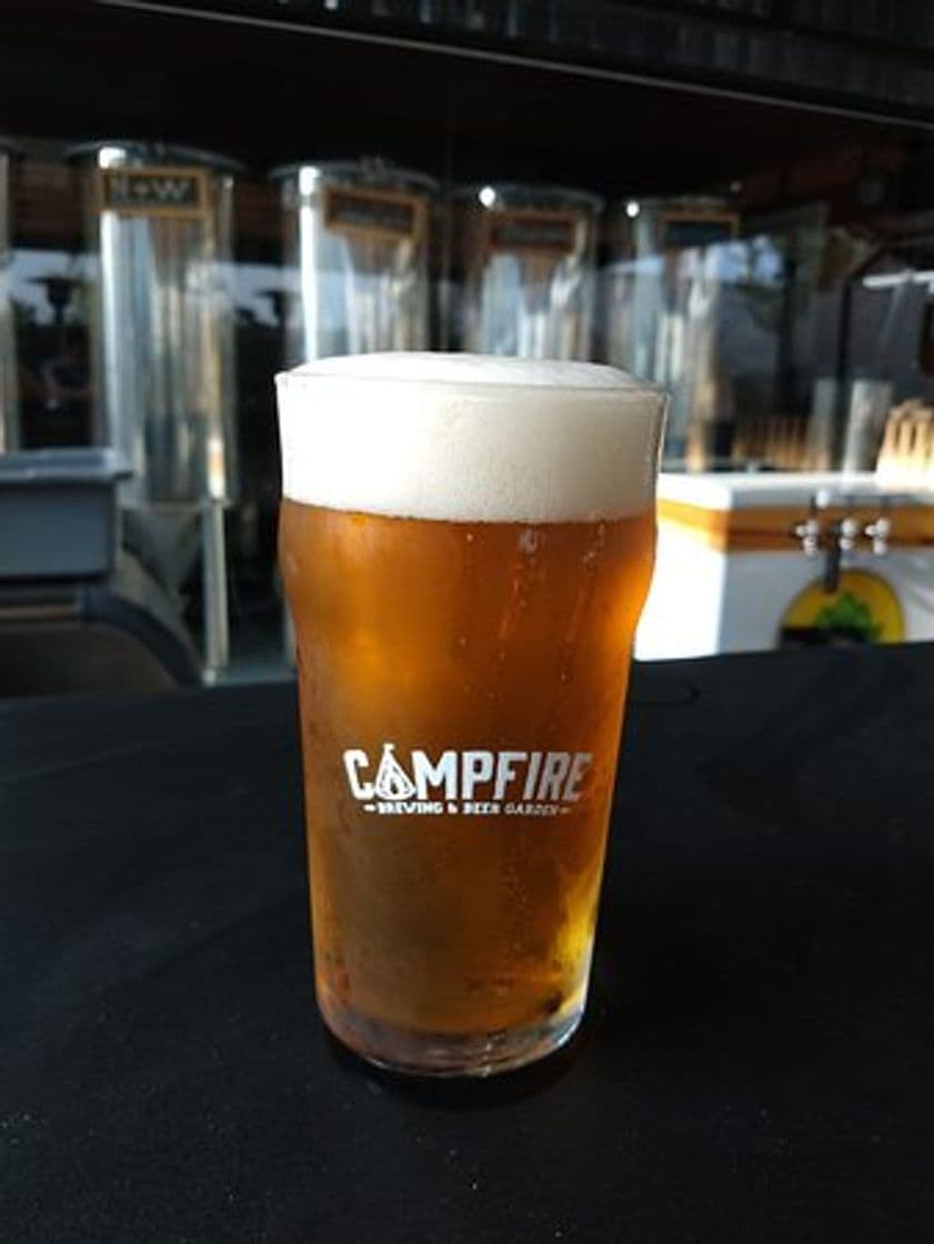 Restaurantes Campfire Brewing, Pizza & Beer Garden