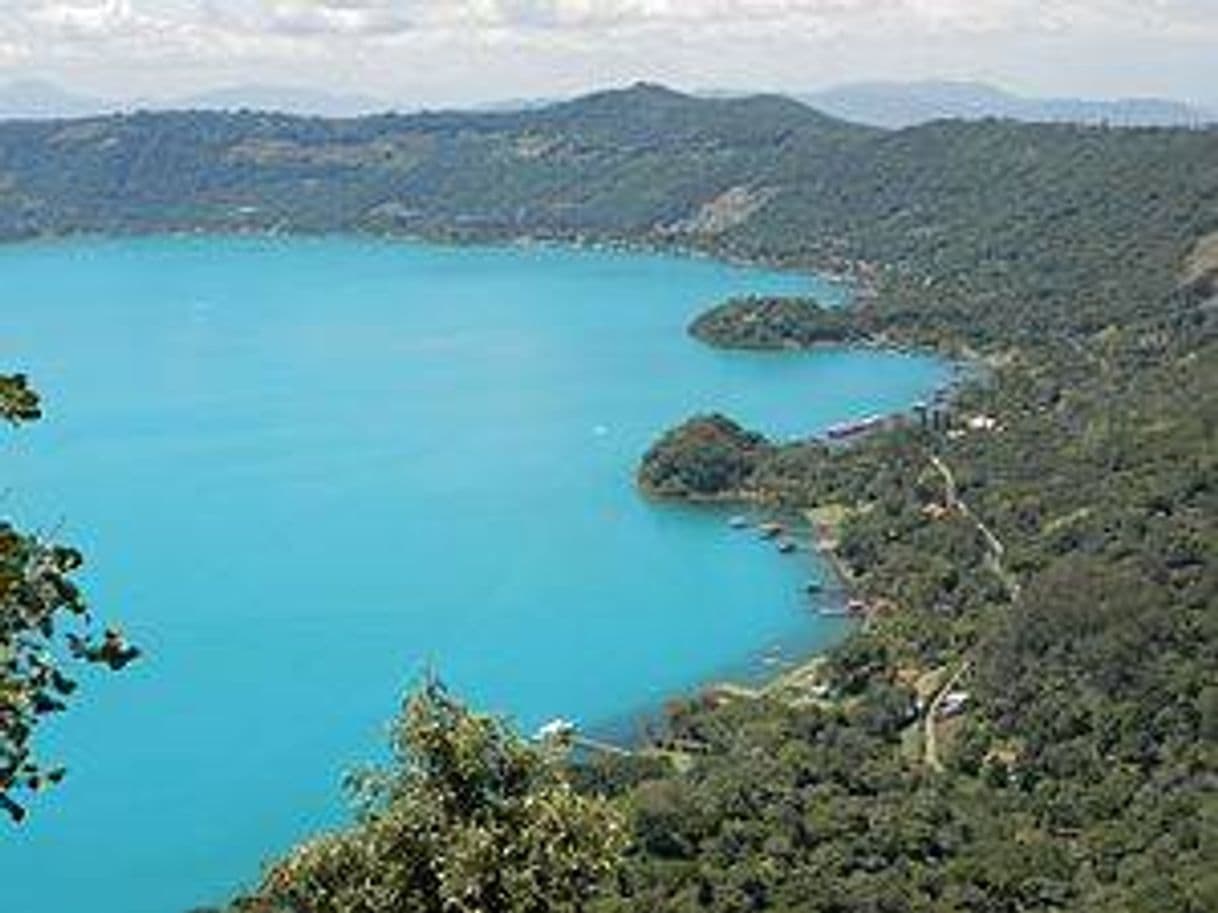 Place Lago de Coatepeque, Santa Ana.