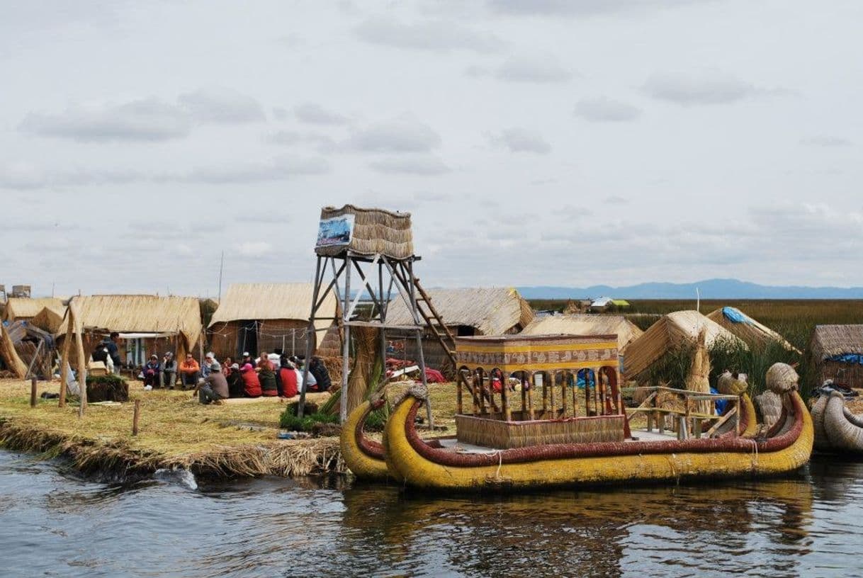 Place Uros Aruma Uro | Islas Flotantes de los Uros