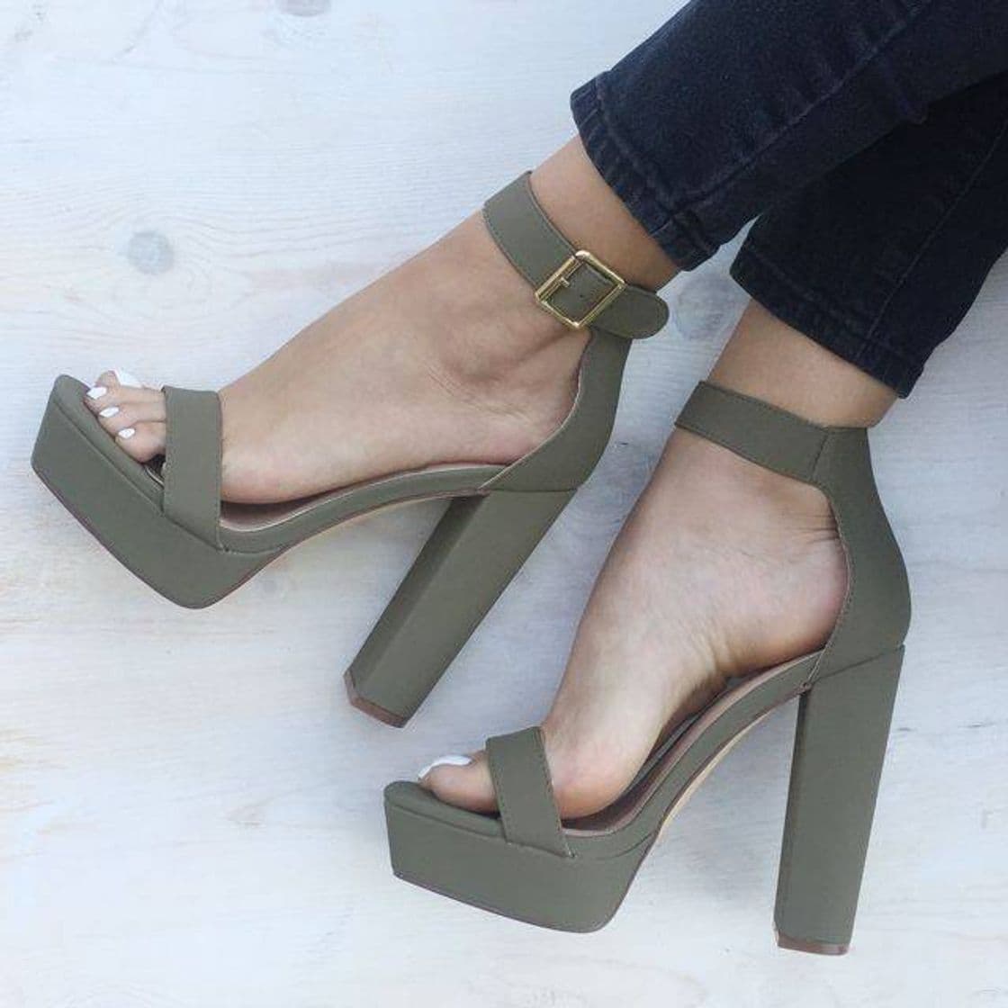 Moda Salto verde maravilhoso💚👠