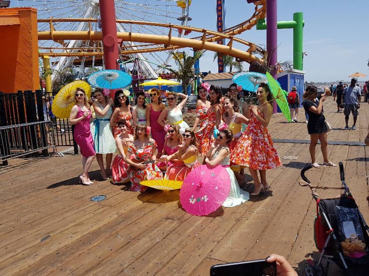 Place Santa Monica Pier