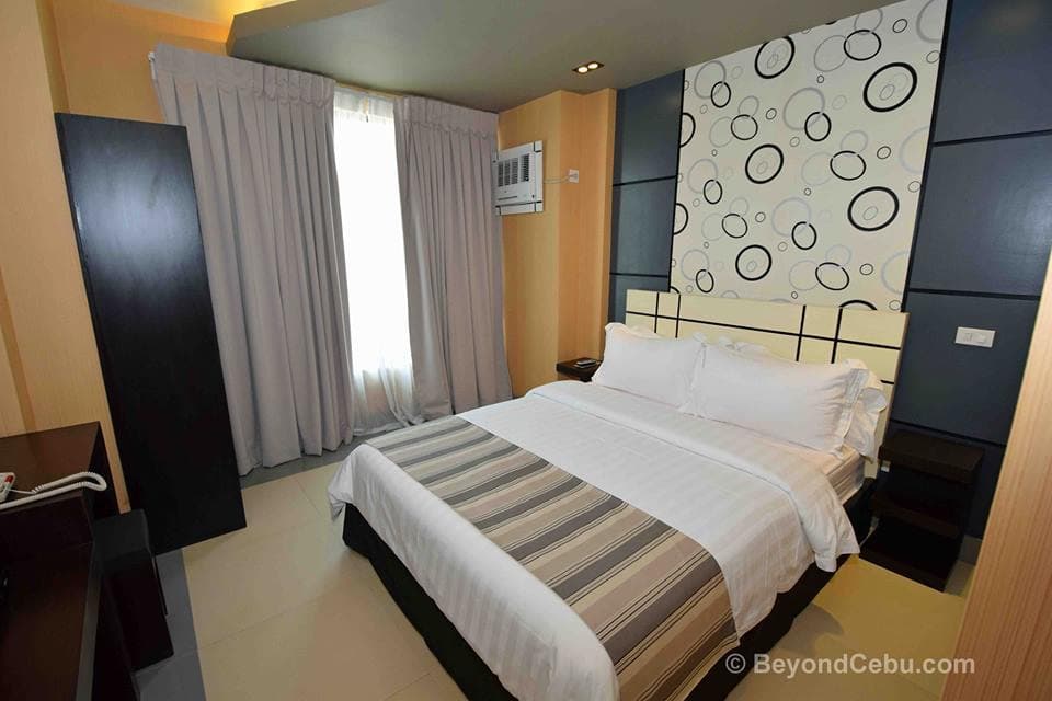 Place Eloisa Royal Suites