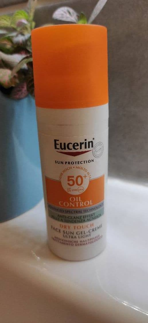 Belleza Eucerin sun oil control gel crème toucher sec 50ml