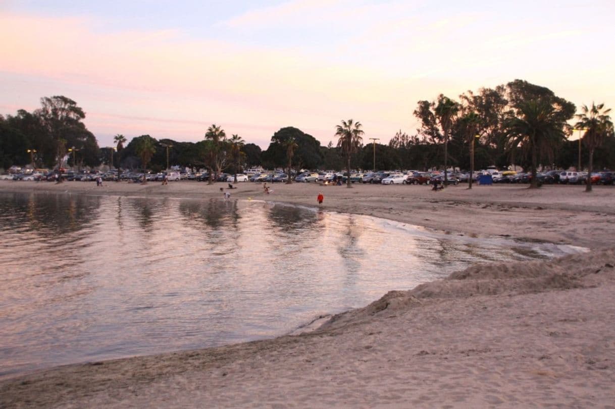 Place North Cove Public Beach