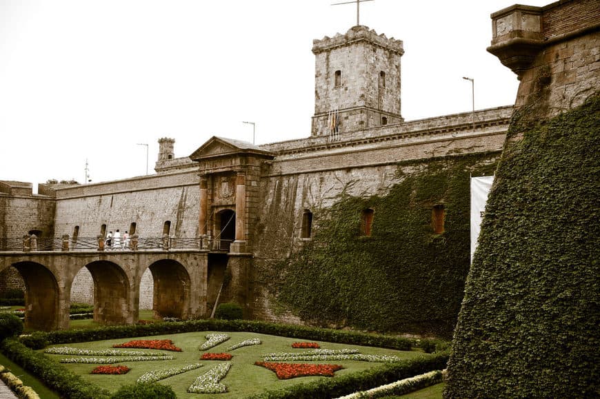 Place Castillo de Montjuïc