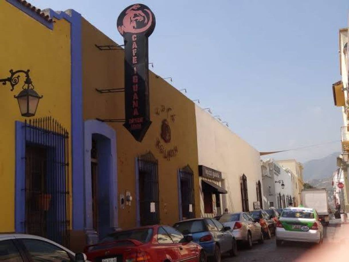 Lugar Cafe Iguana