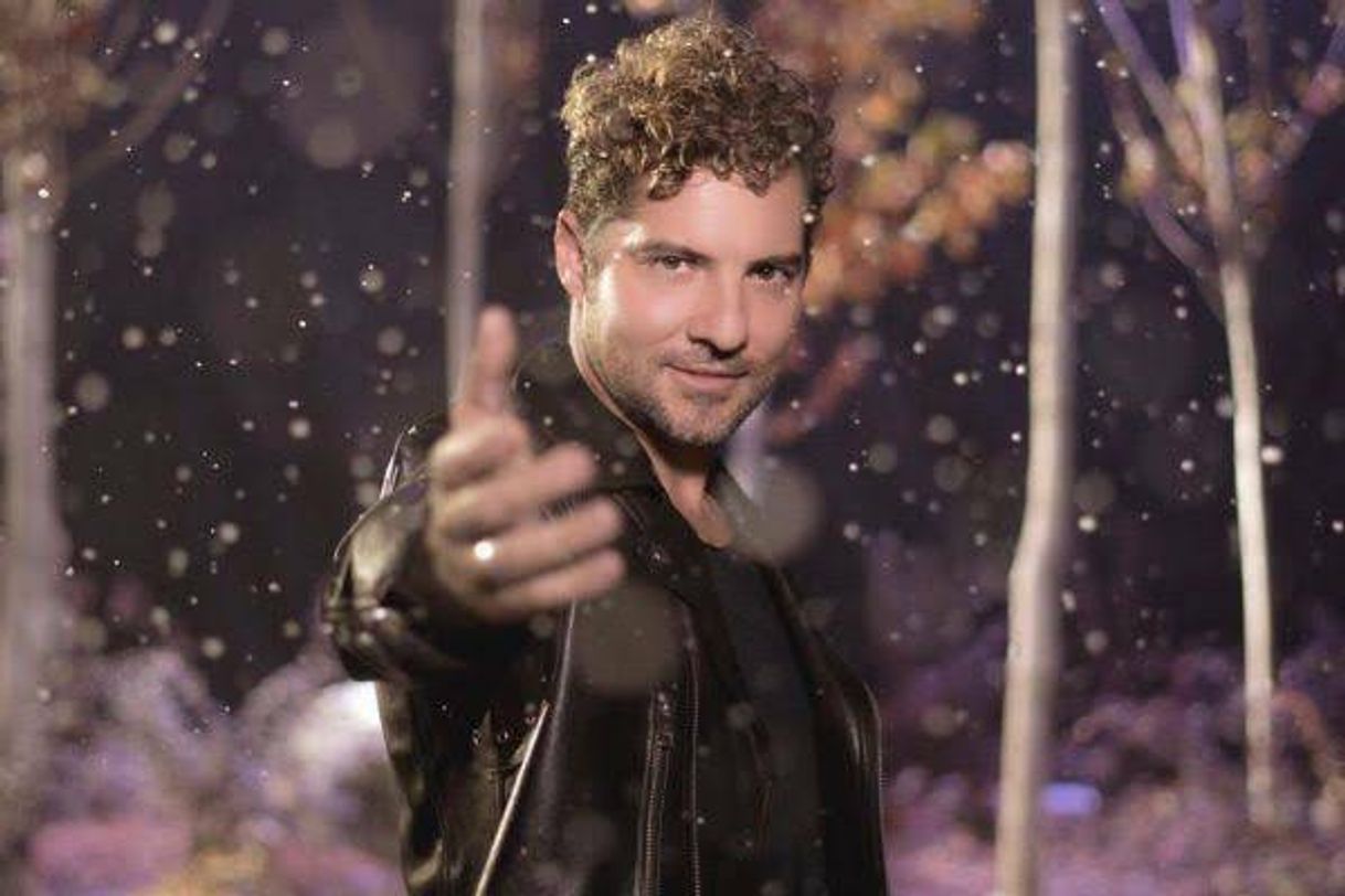 Music Mucho más allá - Versión de David Bisbal