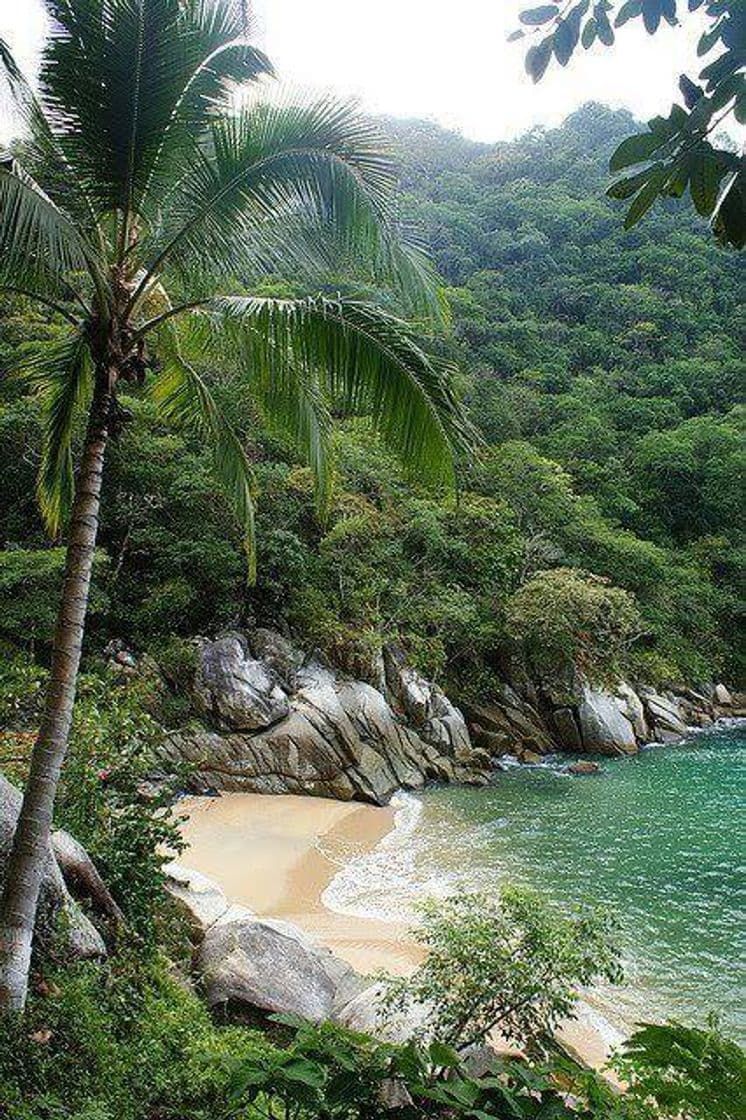 Lugar Colomitos Beach