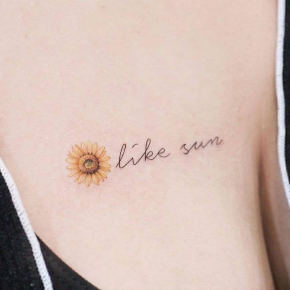 Fashion 🌻like sun tattoo