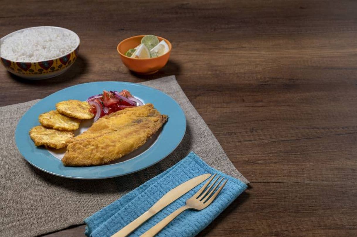 Restaurants Pescado Frito con patacones | Recetas Nestlé