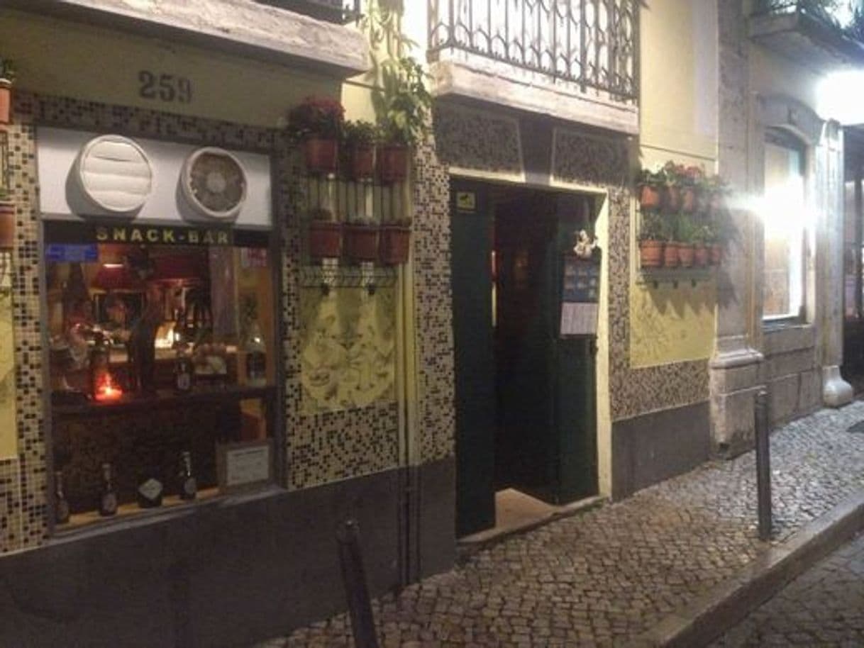 Restaurants Associação Loucos e Sonhadores