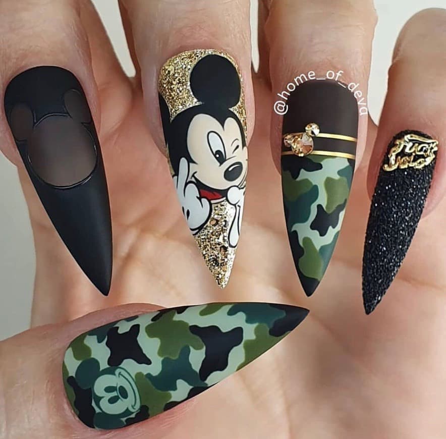 Moda Mickey militar