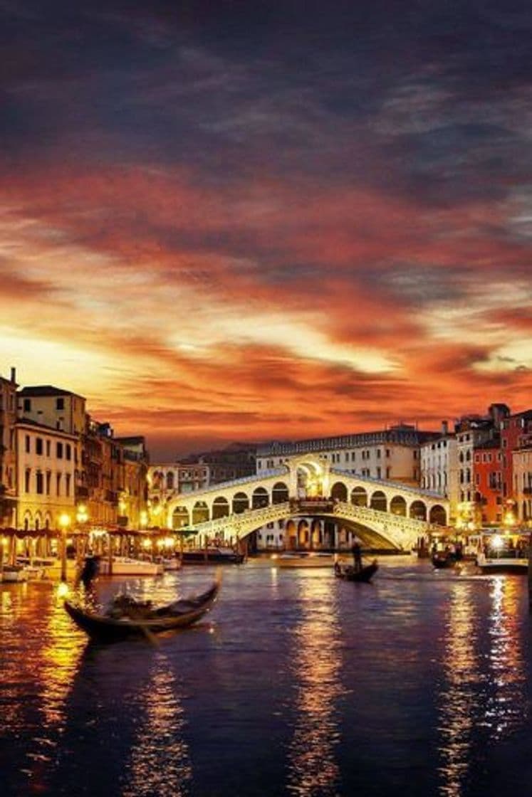 Place Venecia