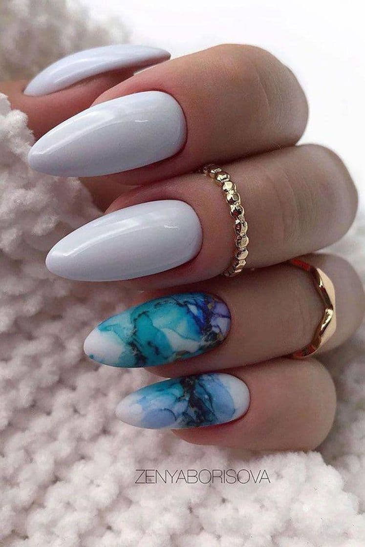 Moda Tie Dye Nails