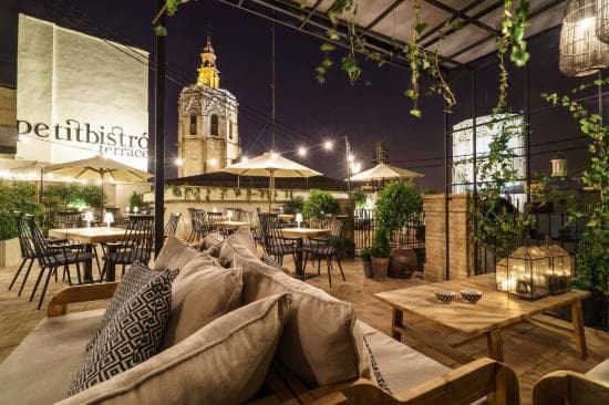 Restaurantes Petit Bistró Plaza de la Virgen