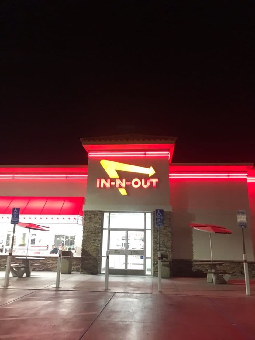 Restaurants In-N-Out Burger