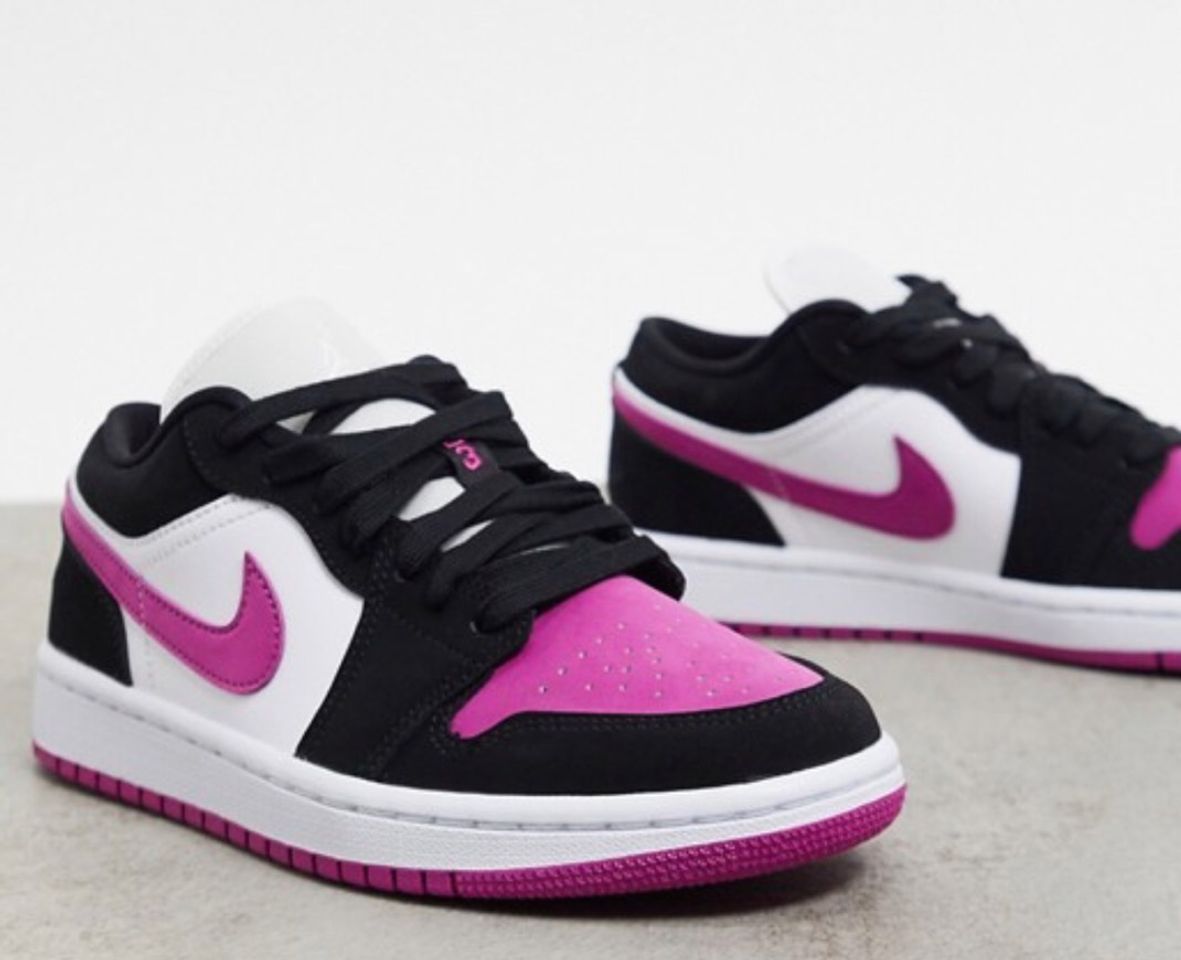 Moda Nike Air Jordan 1 Low white pink and black trainers