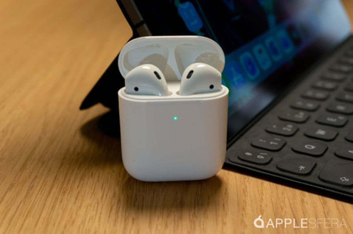 Electrónica Apple AirPods con estuche de carga inalámbrica