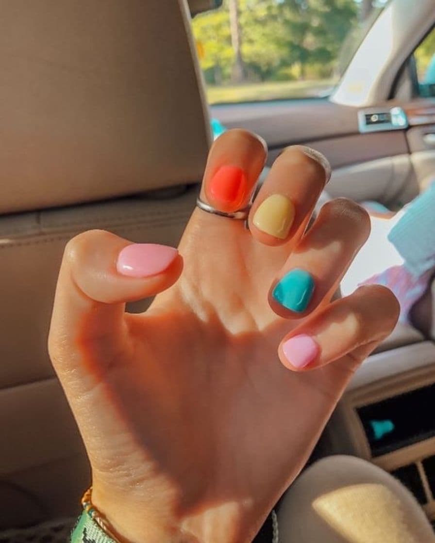 Moda UNHAS COLORIDAS