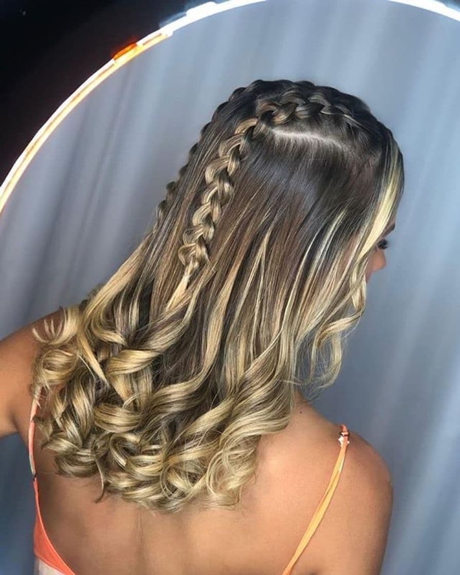 Moda Penteado com trancinhas 