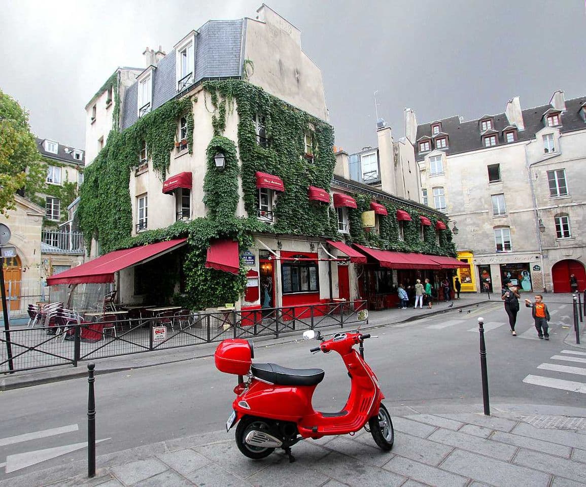 Place Le Marais