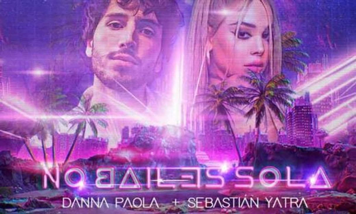 Fashion Danna Paola, Sebastián Yatra - No Bailes Sola