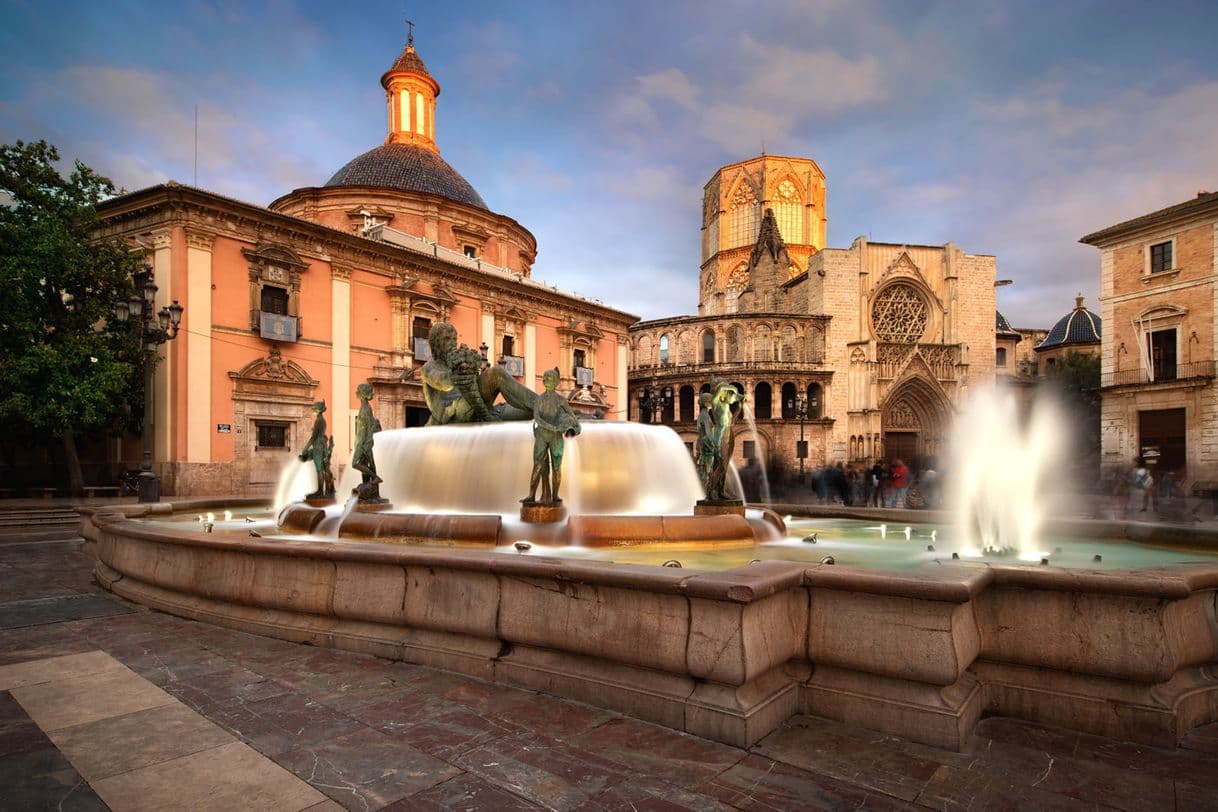 Place Plaça de la Verge