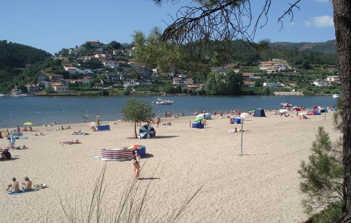 Place Fluvial da Lomba Beach