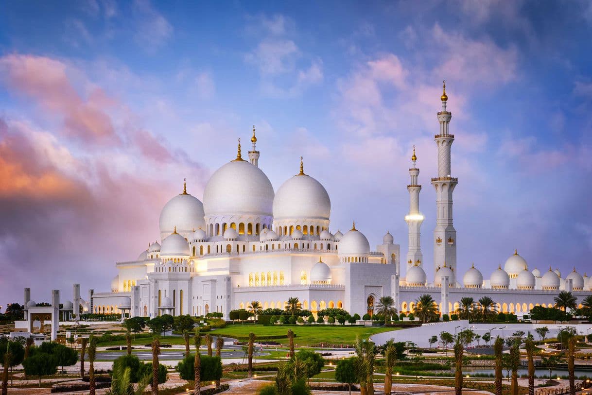 Place Sheikh Zayed Grand Mosque Center