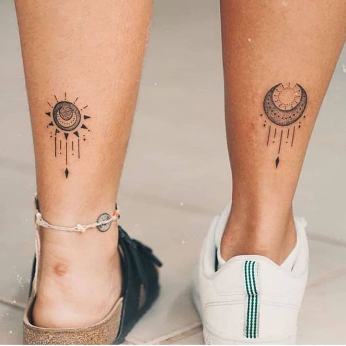 Moda Leg tattoos