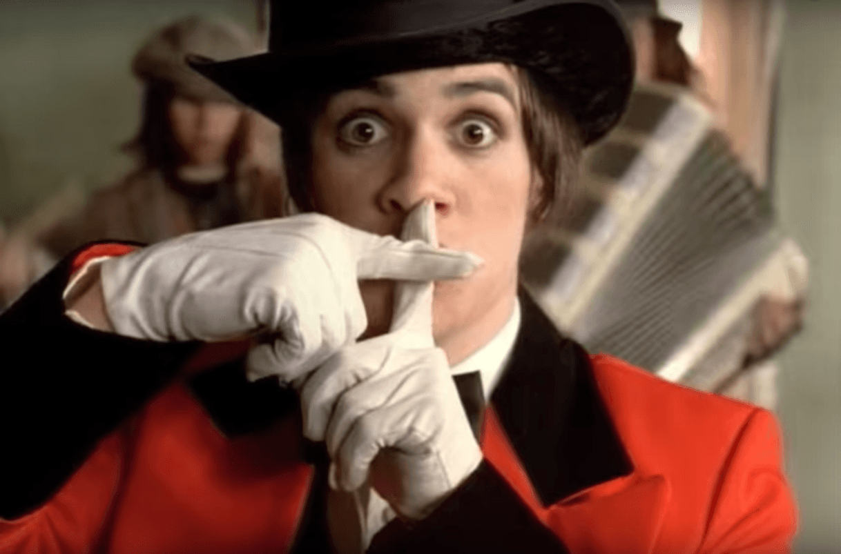 Canción Panic! At The Disco: I Write Sins Not Tragedies