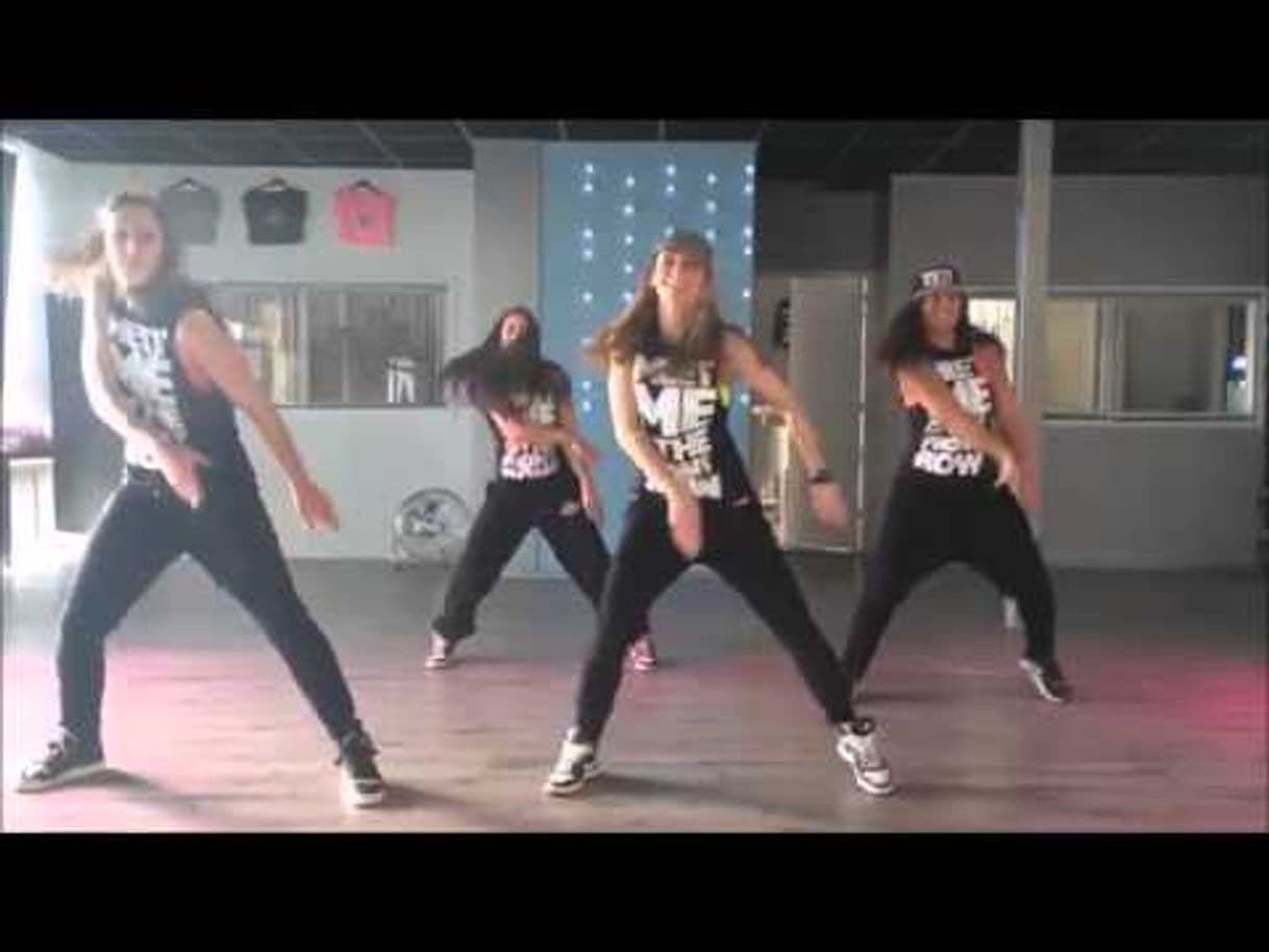 Moda coreografía Fácil y Corta | Bruno Mars | Uptown funk - YouTube