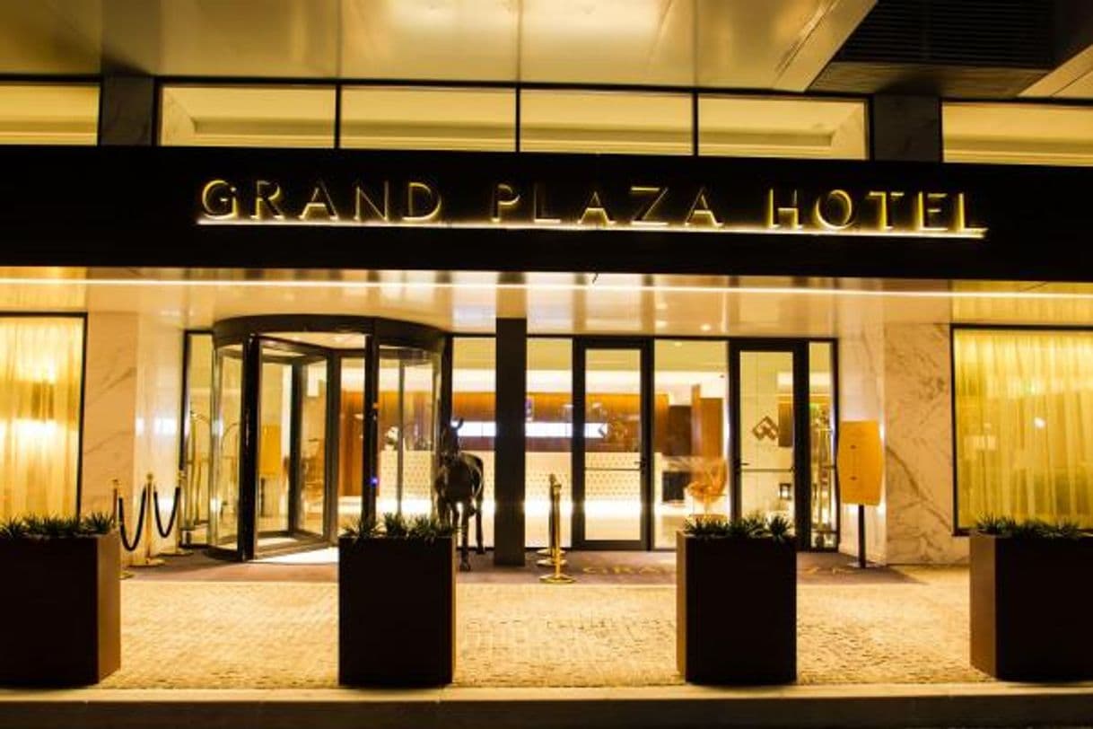 Lugar Grand Plaza Hotel