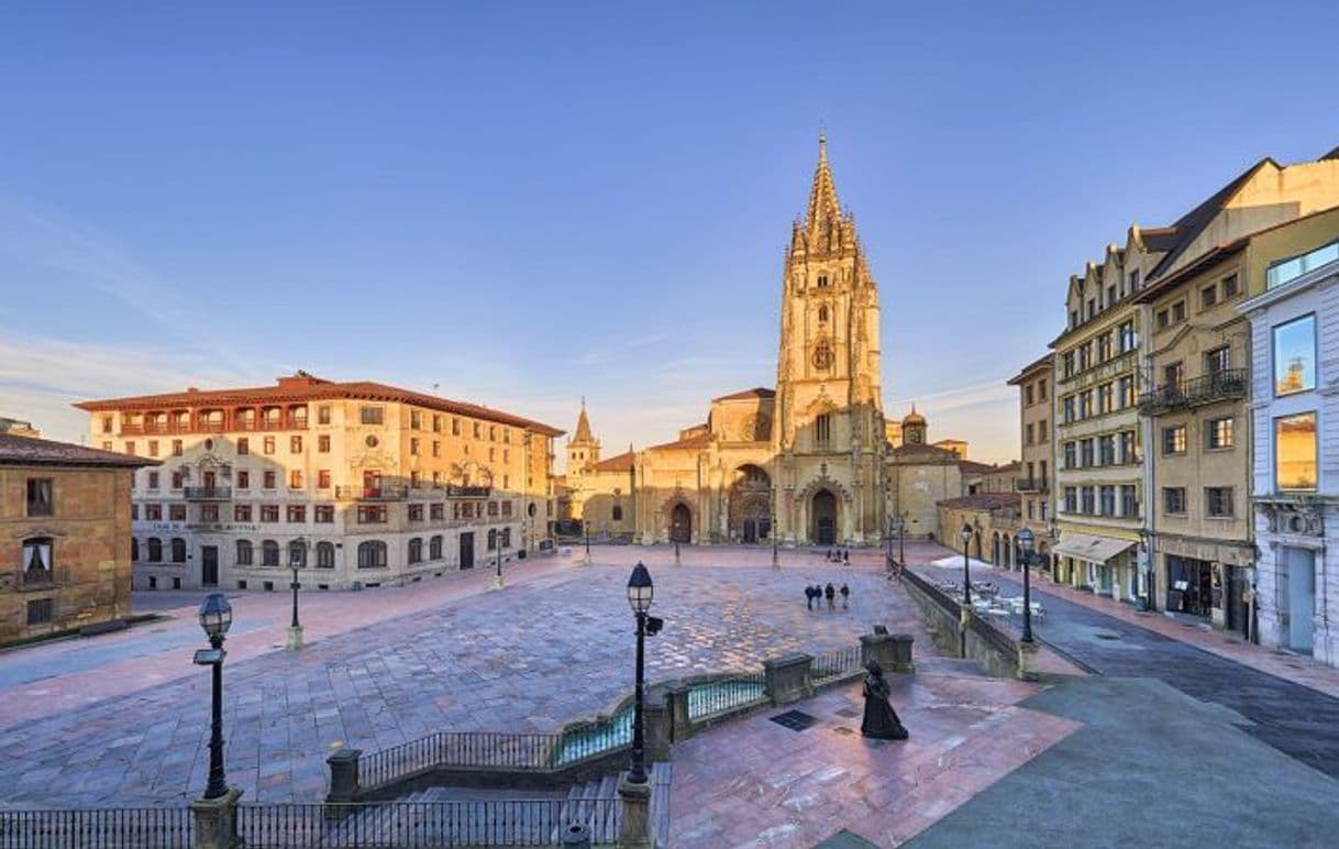 Lugar Catedral de Oviedo