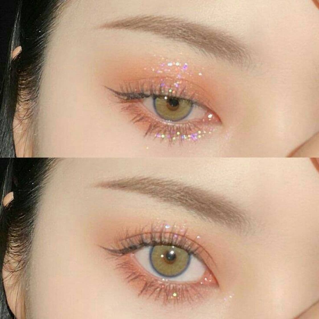 Moda sparkly pink makeup 🍑