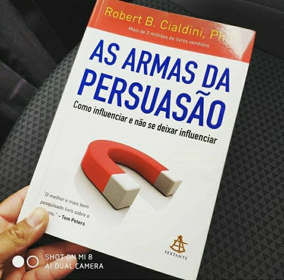 Fashion Aquele livro que se deve ler e reler, e reler de novo...